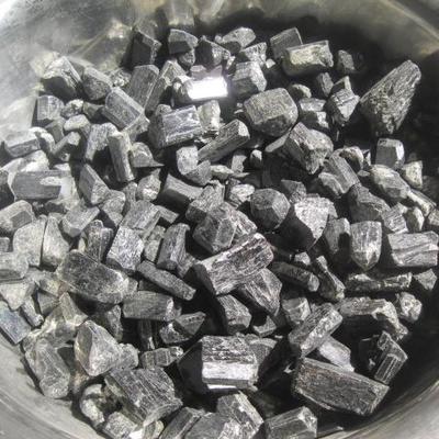 直銷燕國(guó)1-25目電氣石球 過濾水用電氣石球圖片_高清圖_細(xì)節(jié)圖-靈壽縣燕國(guó)礦產(chǎn)品加工廠 -